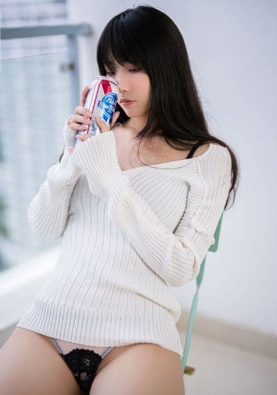 门卫老头吮她的花蒂在线观看_剧情片高清完整版