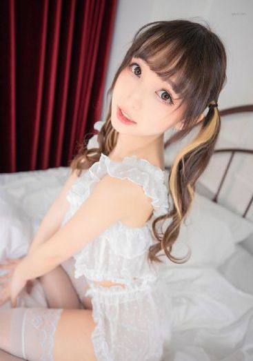 欧美人妖免费_中英字幕1080