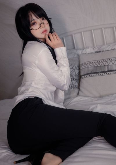 97碰碰碰磁人妻无码潮喷如_迅雷1080