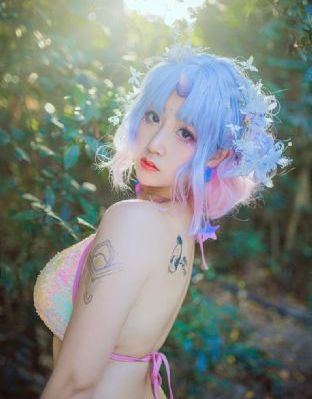 打开女生的腿插_高清电影完整版在线观看